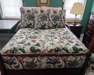 This is a custom made Queen bedspread with 2 euro stripped pillows as well as 3 euro accent pillows. A beautiful custom shower curtain is included in this eymsymbol.