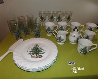 Nikko Happy Holidays Christmas dinnerware
