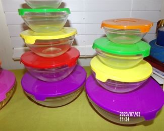 glass storage bowls w/lids
