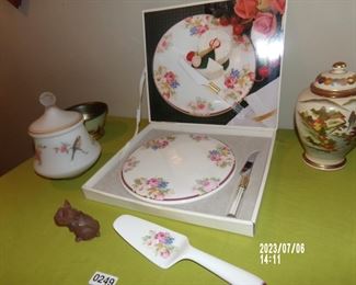 Boho Yoga tin  Mikasa cheese plate and pie server