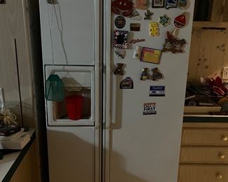 side by side refrigerator 