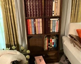 Bookcase in living room 