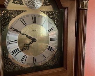 Lovely grandfather clock - works!
