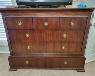 Bernhardt chest of drawers