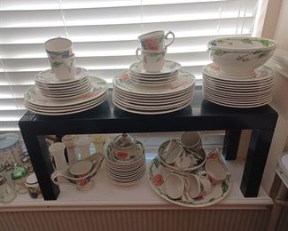 Villeroy and Boch "Amapola" dinnerware