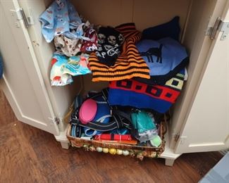 Dog sweaters, collars and leashes