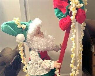 Mechanical elves on ladder