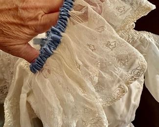 vintage wide lace bridal garter with blue trim