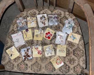 17 new and unique costume brooches