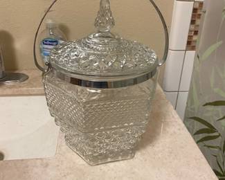 Awesome Ice Bucket