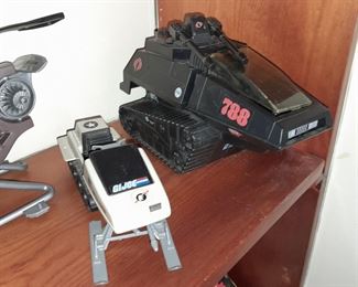 Vintage G.I.Joe Polar Bear Snowmobile G84123-B (1983) & H.I.S.S. Tank (1983)