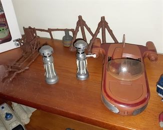 Vintage Star Wars FX-7 Action Figures & Landspeeder Vehicle