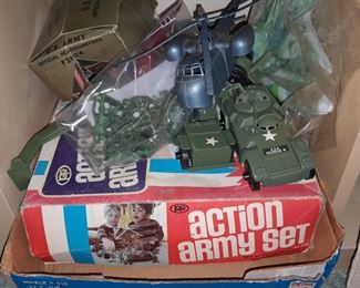 Vintage Action Army Set W/ Box