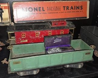Antique Lionel Train Cars