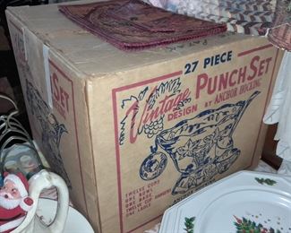 Vintage Crystal Punch Bowl Set In Box