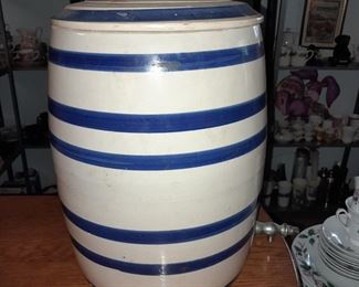 FABULOUS Antique Ransbottom Blue Crown Beverage Dispenser Crock Cooler W/ Lid (4 Gallon)