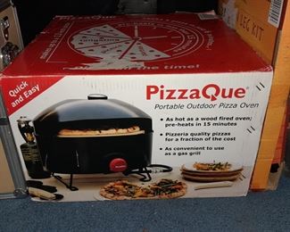 PizzaQue Portable Outdoor Pizza Oven