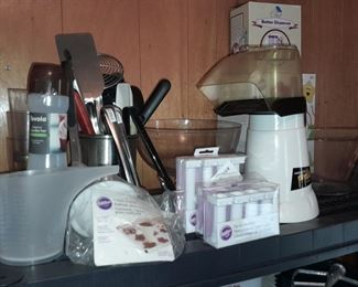 Kitchen Supplies & Equipment