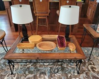 Lane Furniture - coffee table and end tables 