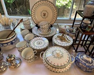 Vintage 1980's la Fayetteville by Crealene, A Raynaud et  Cie , Limoges, France China Service