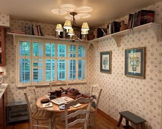 Cozy Breakfast Nook