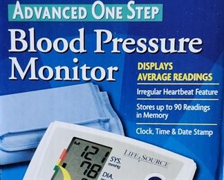 Blood pressure monitor 