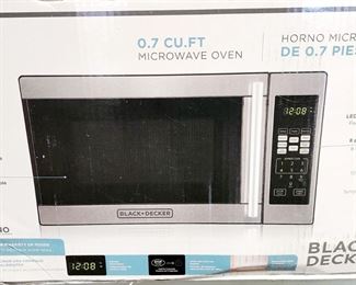 0.7 CU FT Microwave Oven