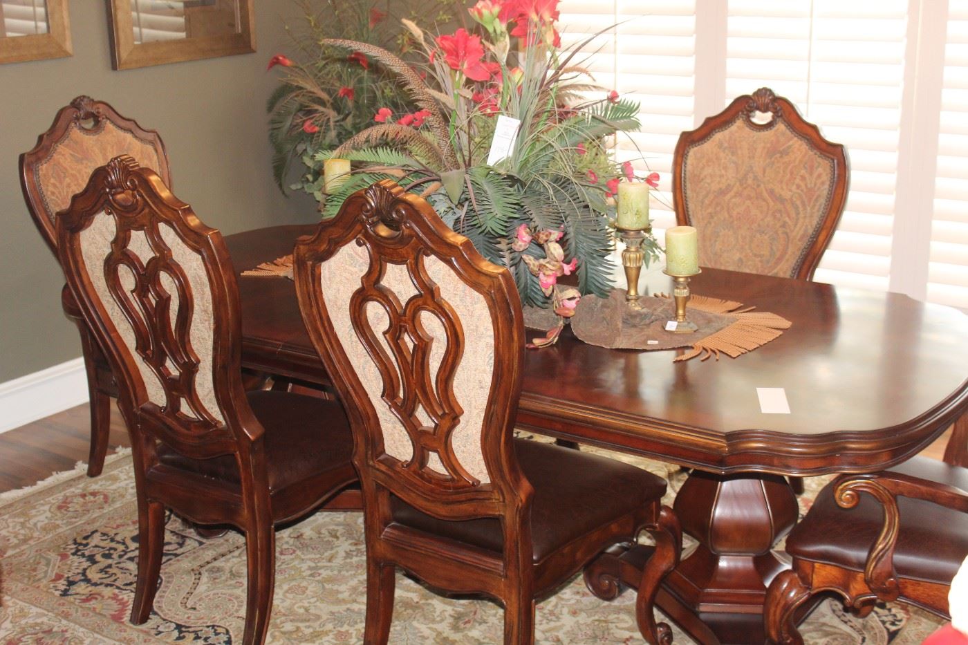 Estate Sale by Kim and Them in Midland, TX starts on 7/6/2023