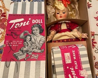 Toni Dolls , Mint Condition, in the Box, Wave Kit