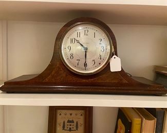 Mantle Clock