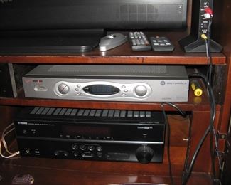 Yamaha RX-V571 Natural Sound 7.1 Channel AV Receiver & remote