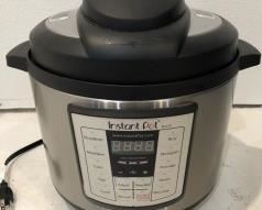 Electric Instant Pot - like new 