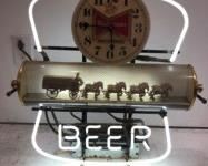 Vintage Budweiser Stagecoach Beer Sign that Lights.  
