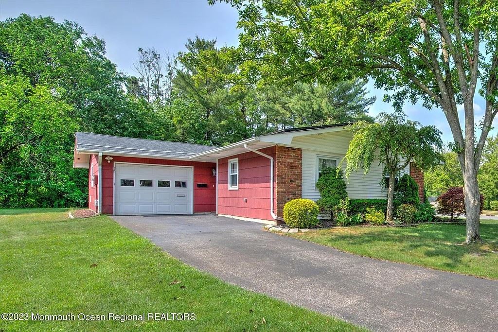 BRICK TWP...GREENBRIAR ESTATES...2 DAY DESIGNER... starts on 7/8/2023