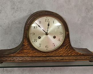 Vintage Mantle Clock!