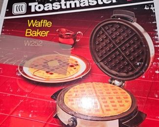 Toastmaster Waffle Baker Model W252!
