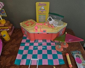 Vintage Barbie Ice Cream Shoppe w/accessories - 1987!
