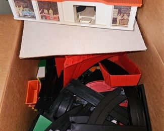 Mattel SuperCharger Building - 1968 and Racetrack!