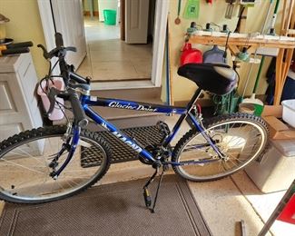  Magna Glacier Point Boy’s Bike!
