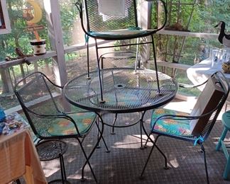 Vintage 5 PC. Iron Patio Set