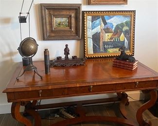 Wonderful writing table