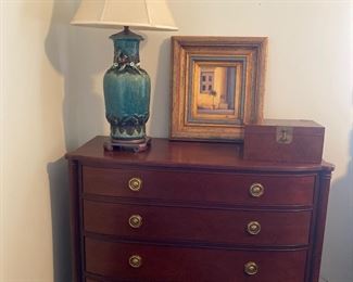 Nice English chest of drawers 