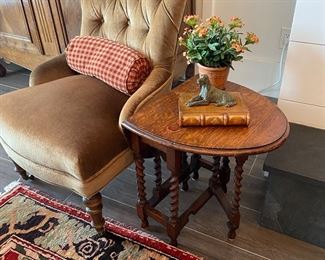 Antique English golden oak gate leg table, circa 1900