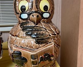 Owl cookie jar
