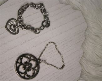 Vintage Circle Cross Keychain And Heart Bracelet
