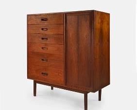 Jack Cartwright for Founders Mid-Century Modern Gentlemans Chest