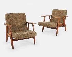 Hans J. Wegner GE-240 Danish Modern Oak Lounge Chair Pair