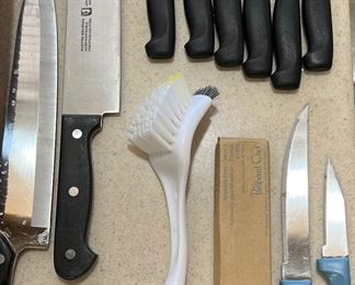 Assorted Kitchen Utensils