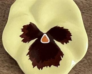 Pansy Pin 