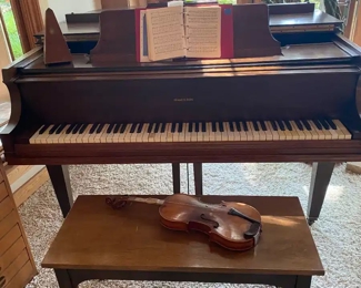 Hamilton Baby  Grand piano